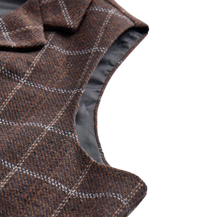 Gilet da uomo a quadri con revers a tacca, ideale per feste e occasioni informali. - image 9