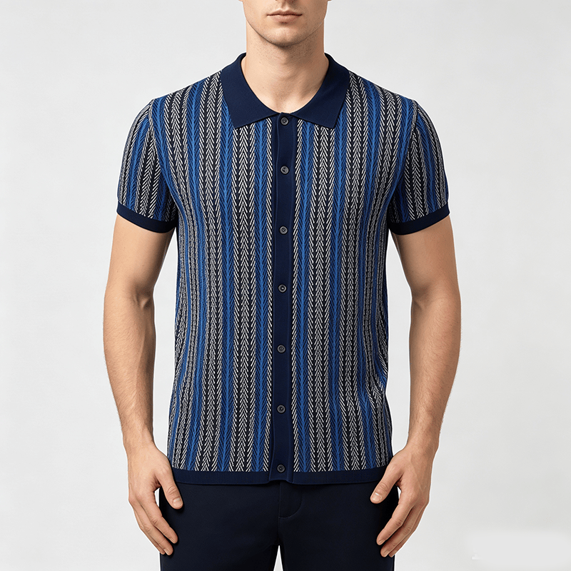 Polo da uomo in maglia jacquard traspirante con motivo a righe verticali a chevron. - image 1