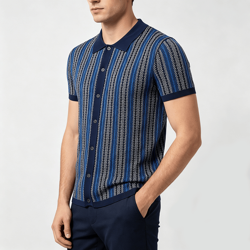 Polo da uomo in maglia jacquard traspirante con motivo a righe verticali a chevron. - image 2