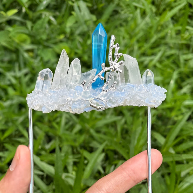Spilla da taschino a forma di corona in cristallo naturale, realizzata a mano. - Blu e bianco - image 13