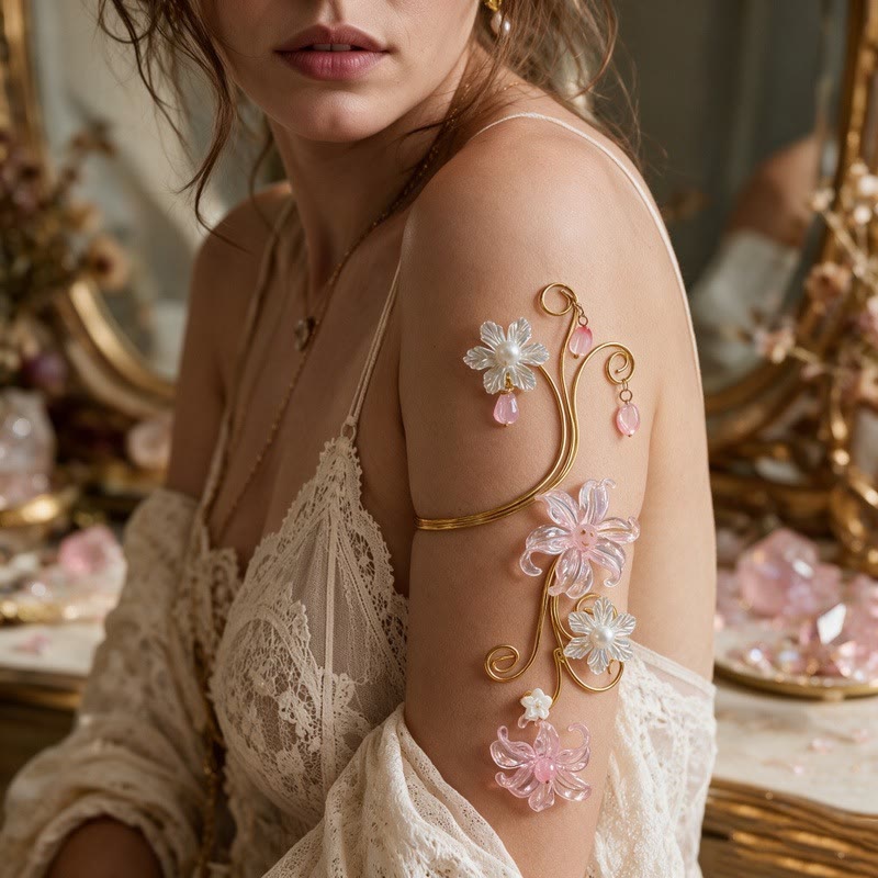Bracciale con boccioli di perle e fiori eterei e spirali artistiche - image 3