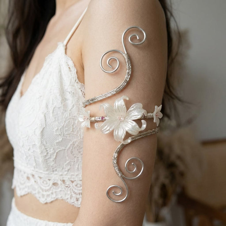 Bracciale con boccioli di perle e fiori eterei e spirali artistiche - Stile n. 12 - image 21