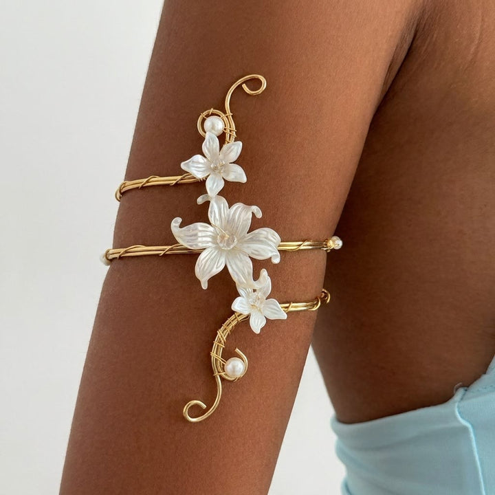 Bracciale con boccioli di perle e fiori eterei e spirali artistiche - Stile n. 5 - image 11