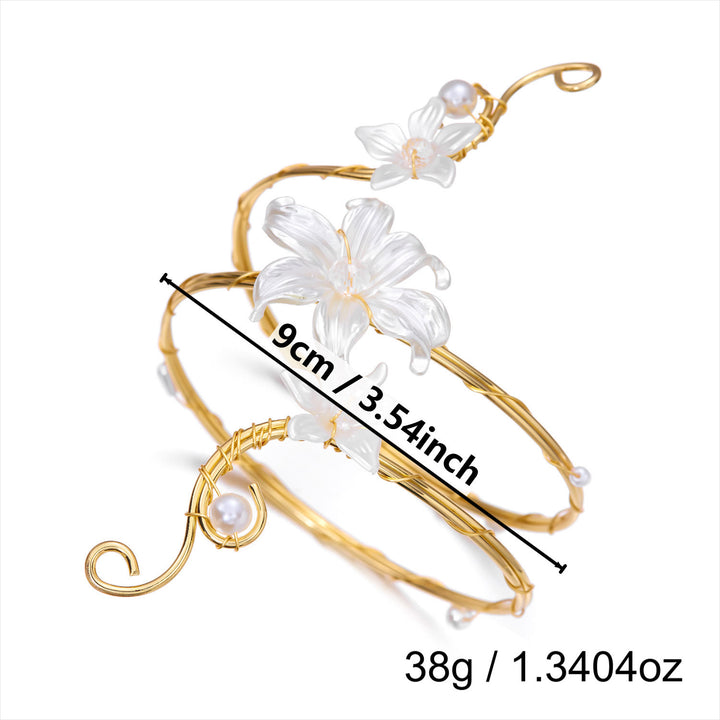 Bracciale con boccioli di perle e fiori eterei e spirali artistiche - image 14