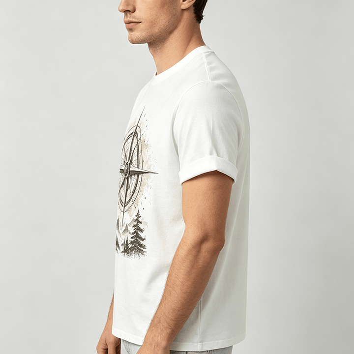 T-shirt western vintage con grafica di bussola di montagna ad acquerello - image 2