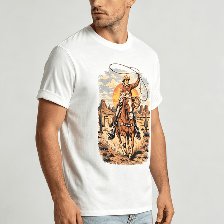 Maglietta con stampa grafica "Tramonto nel deserto, cowboy, lazo" - image 2