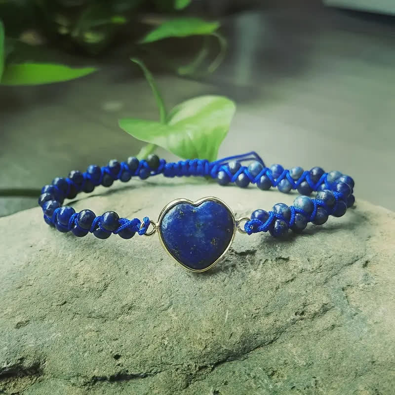 Braccialetto regolabile a forma di cuore in macramè con pietra naturale. - Blu - image 12