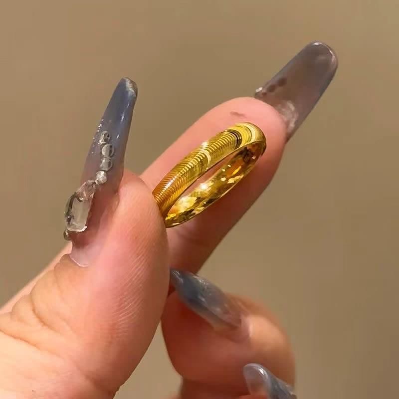 Anello a onda minimalista con texture, perfetto per tutti i giorni e dallo stile cool girl. - image 7