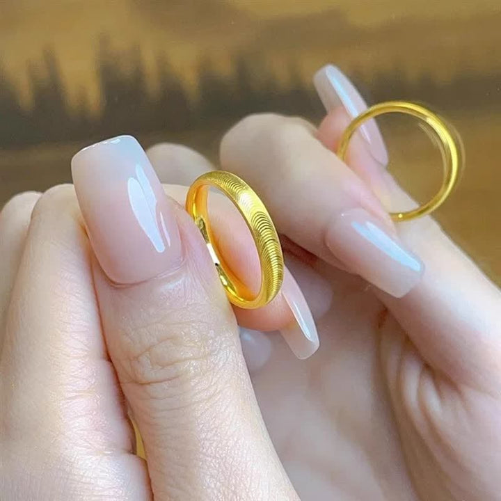 Anello a onda minimalista con texture, perfetto per tutti i giorni e dallo stile cool girl. - image 4