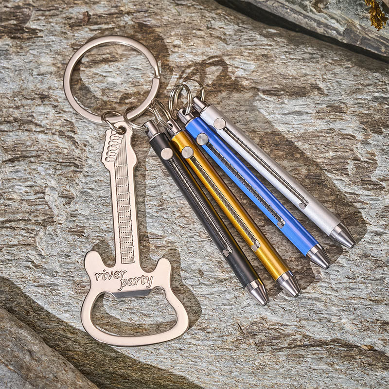 Set portatile EDC con apribottiglie, stuzzicadenti retrattile e chitarra, portachiavi. - image 1