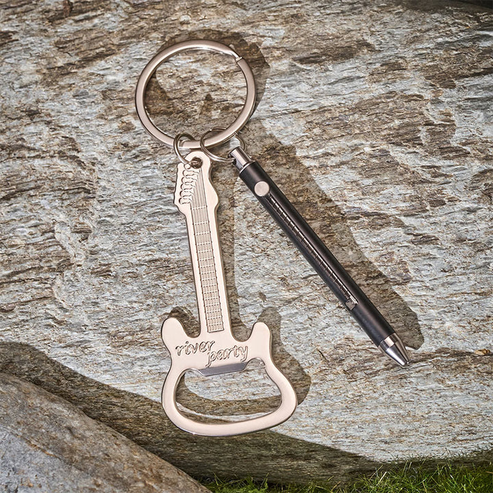 Set portatile EDC con apribottiglie, stuzzicadenti retrattile e chitarra, portachiavi. - image 4