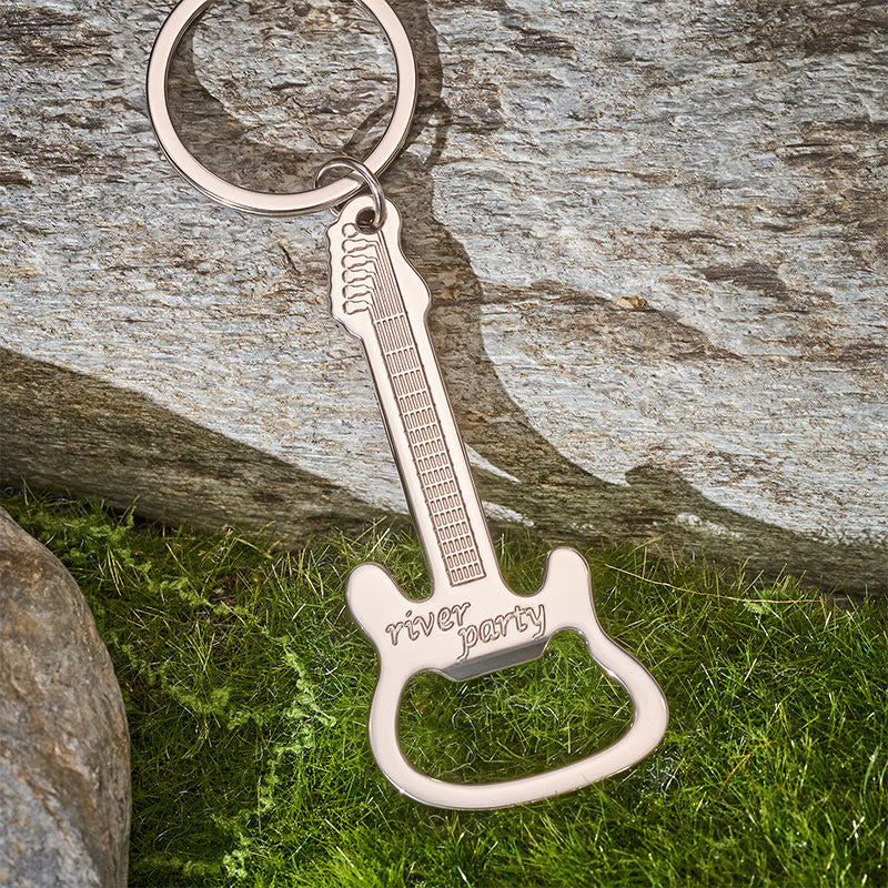 Set portatile EDC con apribottiglie, stuzzicadenti retrattile e chitarra, portachiavi. - image 3