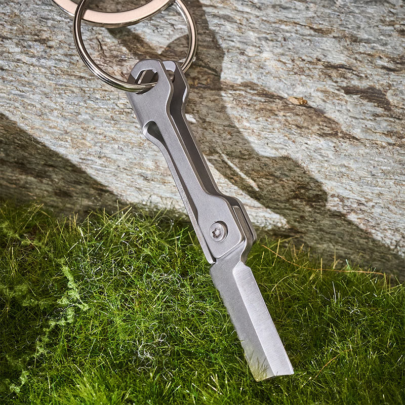 Portachiavi con coltello pieghevole EDC e piccolo metro a nastro - image 6