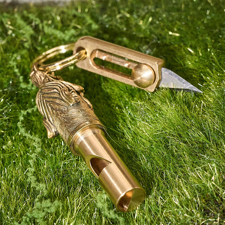 Coltello multiuso retrattile EDC e portachiavi con fischietto di emergenza Wolf - image 2