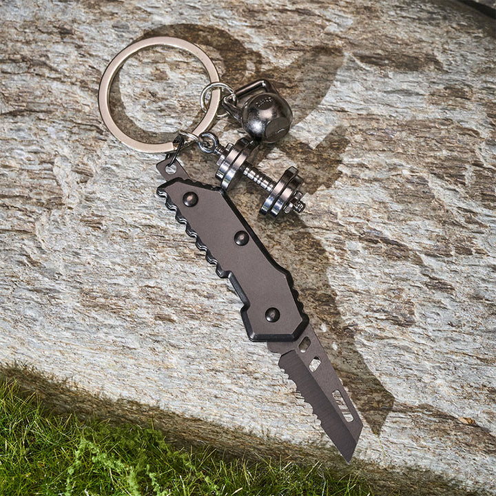 Portachiavi con ornamento fitness e piccolo coltellino tascabile pieghevole - image 1