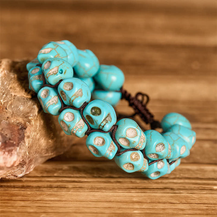 Bracciale intrecciato regolabile con teschio gotico turchese e perline - image 2