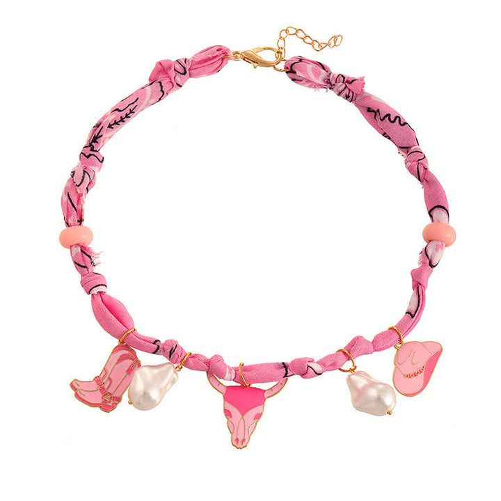 Collana con sciarpa a forma di toro Longhorn "Sweet Howdy" con ciondoli a forma di stivali e cappello. - Rosa - image 1