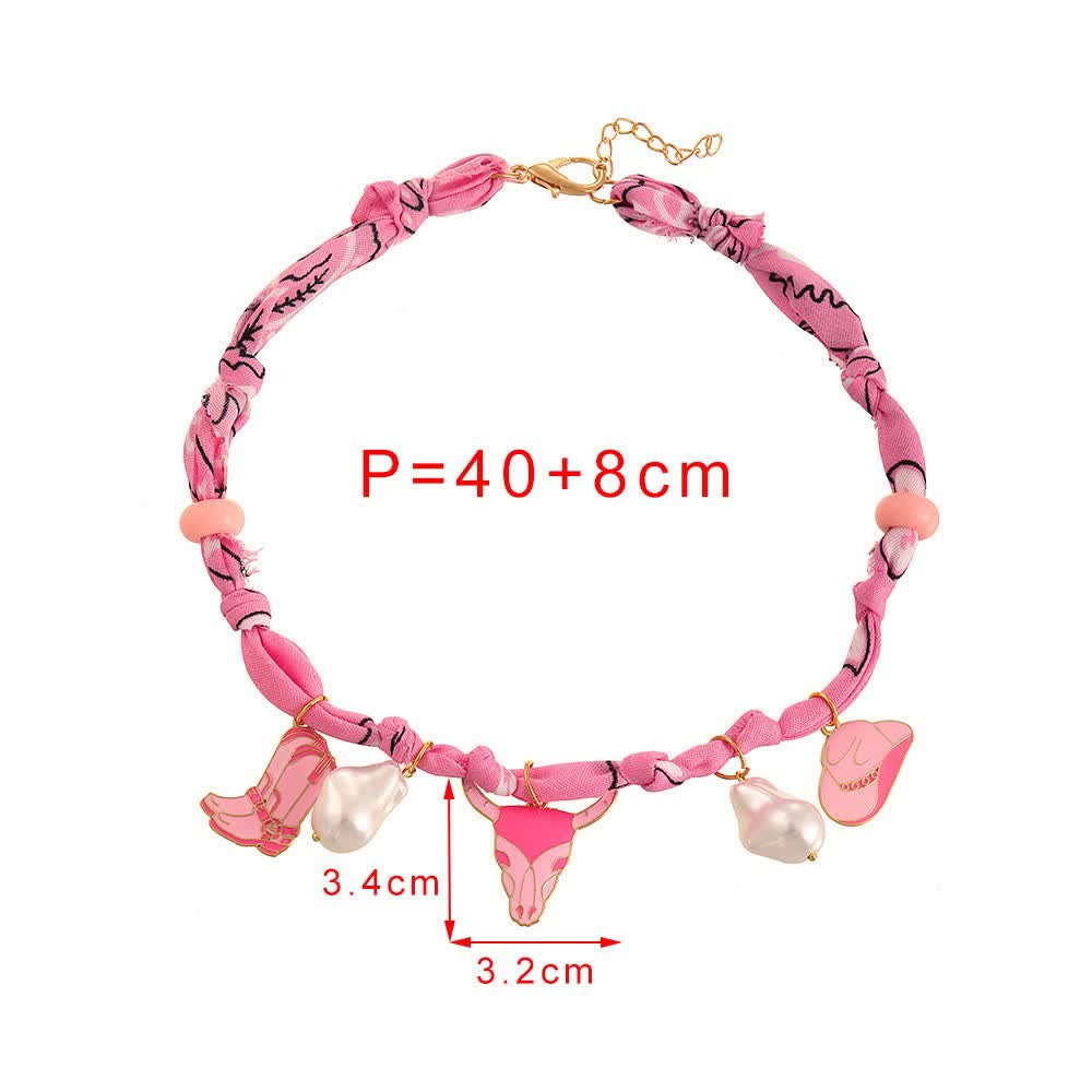 Collana con sciarpa a forma di toro Longhorn "Sweet Howdy" con ciondoli a forma di stivali e cappello. - image 4