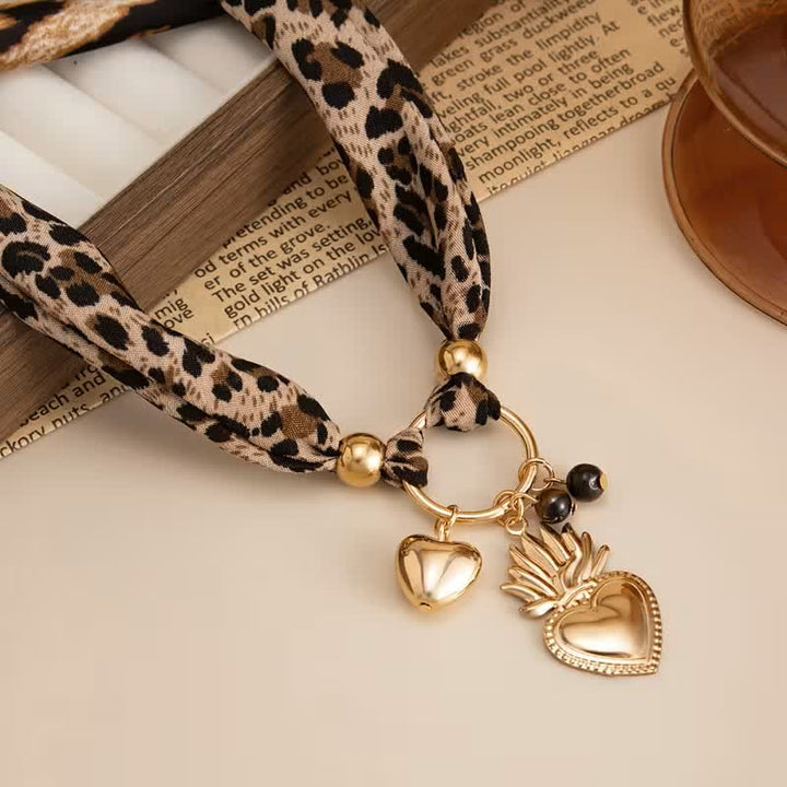Sciarpa/collana con motivo leopardato Wild At Sacred Heart - image 2