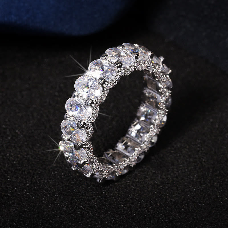 Anello a fascia completa con zirconi, impilabile, con cristalli incastonati, ideale per feste e occasioni speciali. - image 3