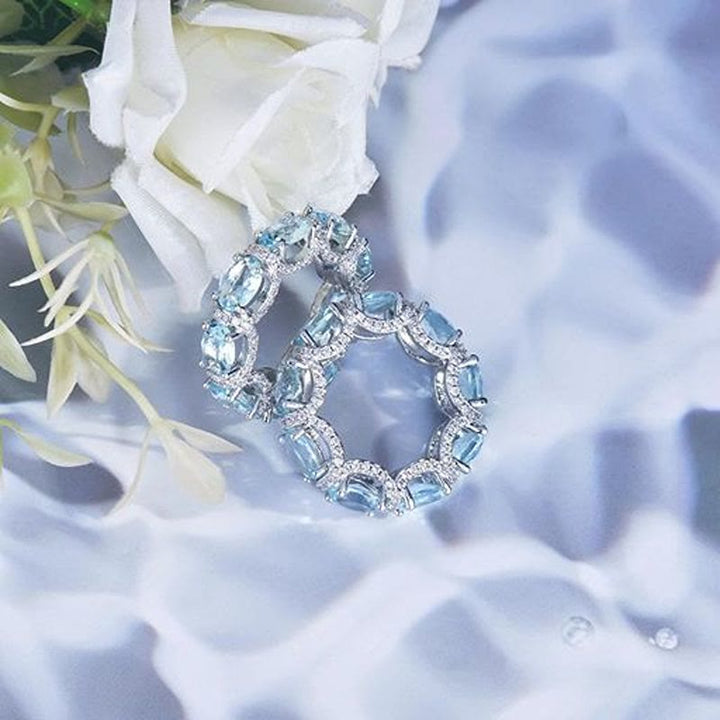 Anello a fascia eternity con cristalli azzurri e pavé di zirconi, anello impilabile da donna - image 6