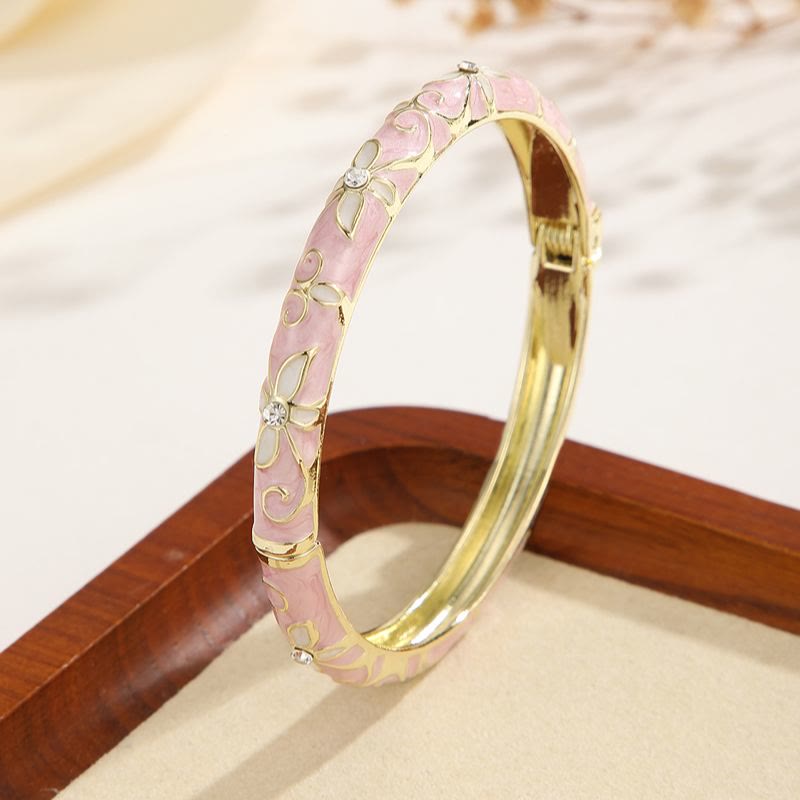 Bracciale rigido da donna con ciondolo a forma di trifoglio in smalto color oro e effetto gocciolante. - Rosa chiaro - image 8