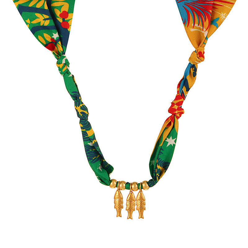 Collana con ciondolo a forma di pesce rosso e fiore di ciliegio, stile tropicale pop. - Pescare - image 2