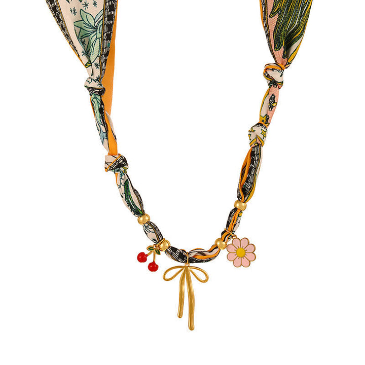 Collana con ciondolo a forma di pesce rosso e fiore di ciliegio, stile tropicale pop. - Arco - image 3