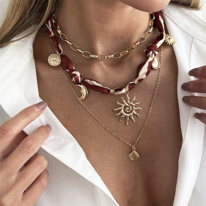 Set di 3 pezzi composto da bandana, sciarpa e collana con motivo a rombi bordeaux "Sole e Luna". - 3 pezzi - image 0