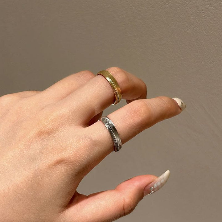 Anello aperto regolabile da donna in argento S925 con occhio di gatto. - image 1