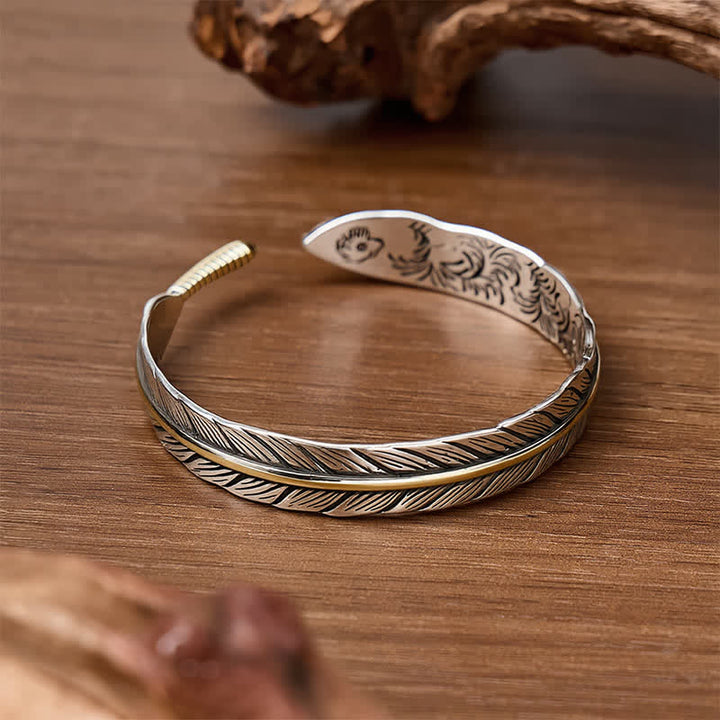 Bracciale a polsino aperto con totem a piuma singola Spirit bicolore. - image 4