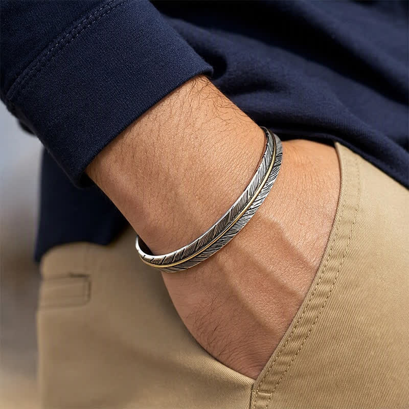 Bracciale a polsino aperto con totem a piuma singola Spirit bicolore. - image 1