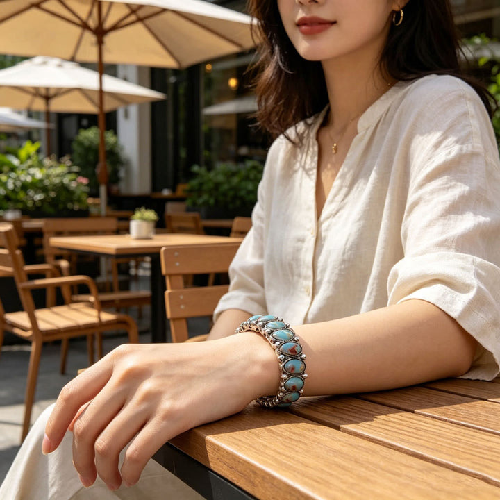 Bracciale elastico vintage boho ovale bianco turchese argentato inciso - image 1
