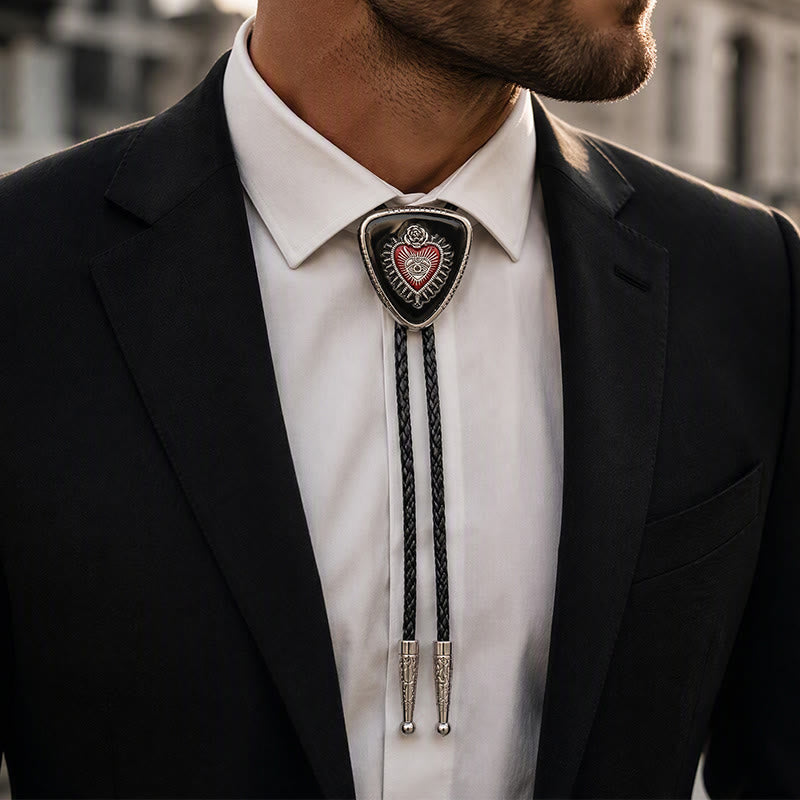 Bolo gotico western in smalto nero con Sacro Cuore - image 1