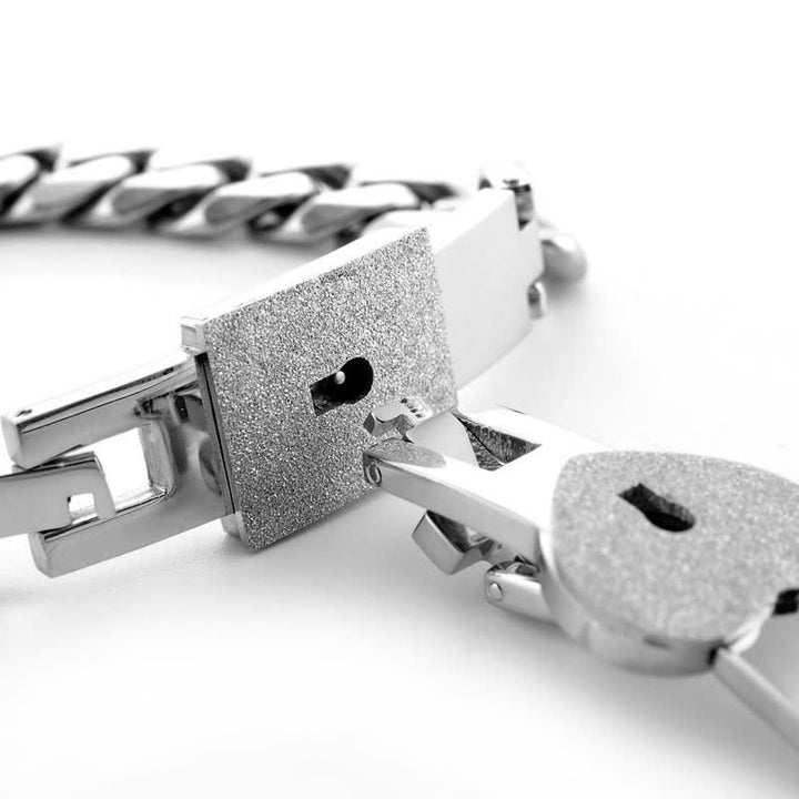 Set di 2 braccialetti coordinati per coppie con lucchetto a forma di cuore e chiave intrecciati - image 3