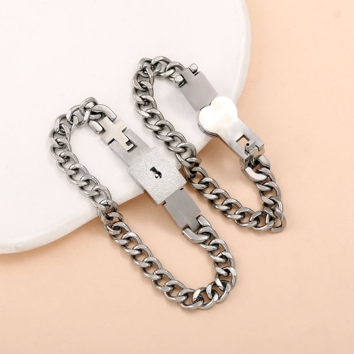 Set di 2 braccialetti coordinati per coppie con lucchetto a forma di cuore e chiave intrecciati - image 8
