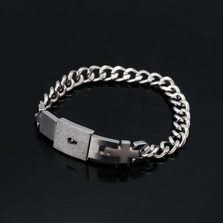 Set di 2 braccialetti coordinati per coppie con lucchetto a forma di cuore e chiave intrecciati - image 5