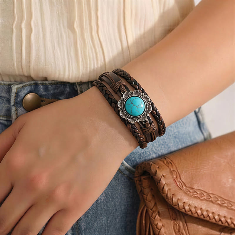 Bracciale da uomo in pelle nera stile sud-occidentale con conchos turchesi - image 2