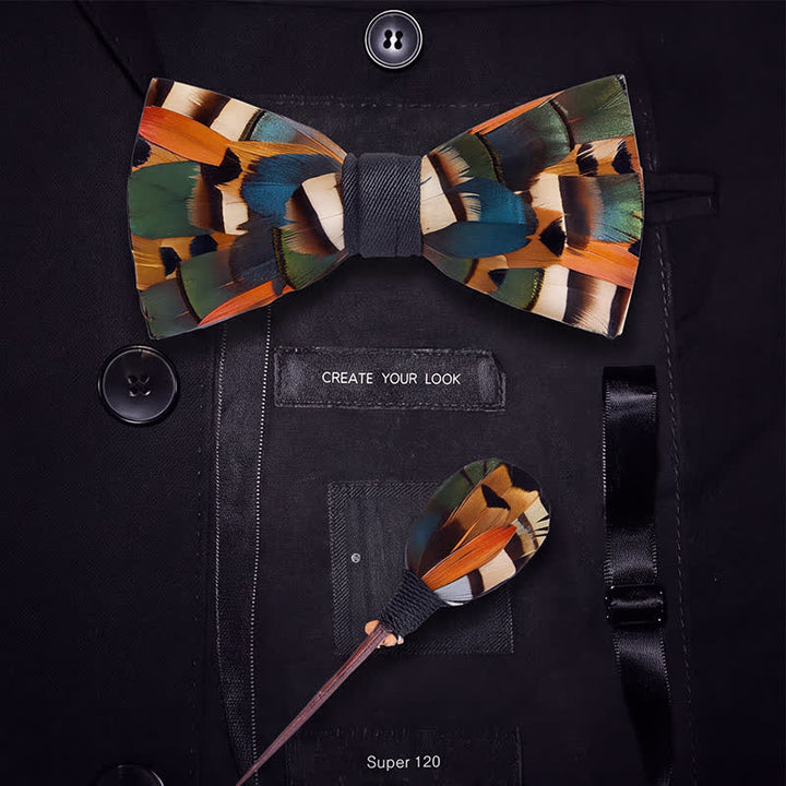 Papillon autunnale a mosaico con piume color arancio ruggine e verde oliva, con spilla da bavero. - image 5