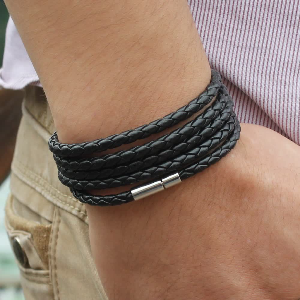 Bracciale avvolgente in pelle sintetica intrecciata con fibbia magnetica multistrato - Nero - image 0