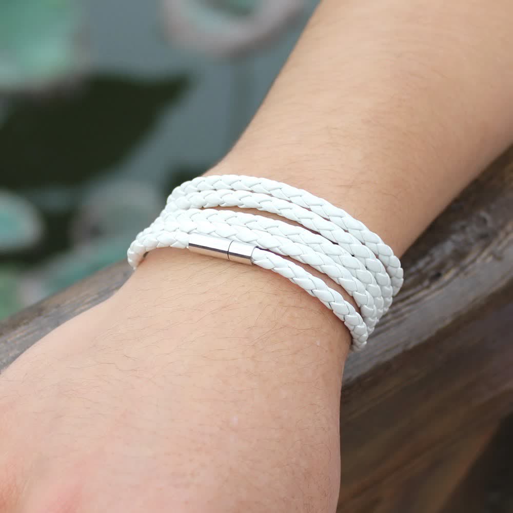 Bracciale avvolgente in pelle sintetica intrecciata con fibbia magnetica multistrato - Bianco - image 4