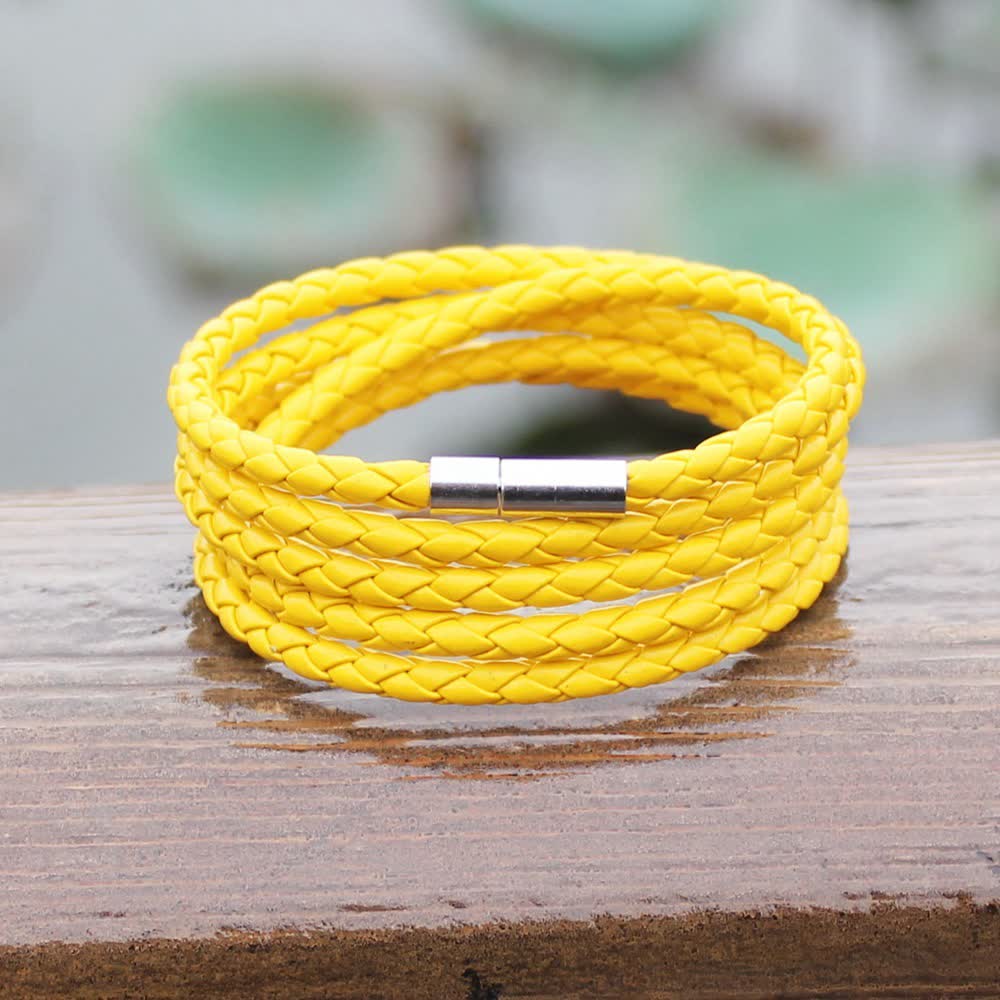 Bracciale avvolgente in pelle sintetica intrecciata con fibbia magnetica multistrato - image 13