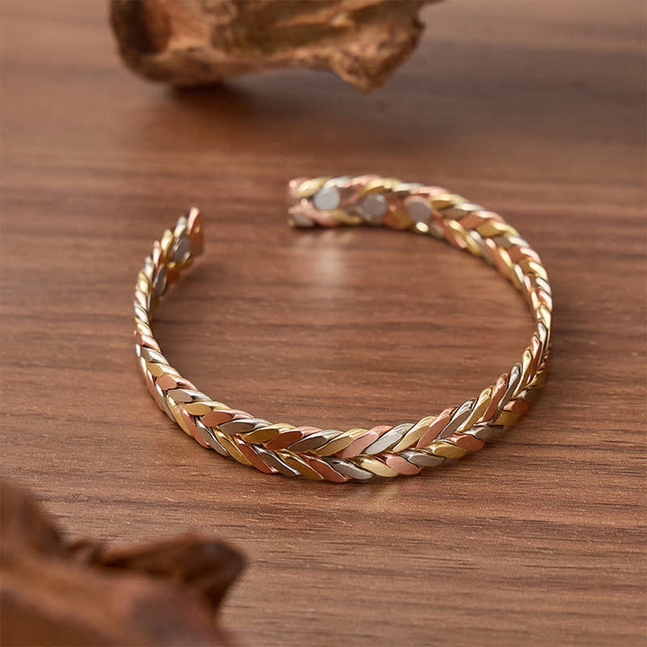 Bracciale rigido magnetico con apertura a polsino e treccia in rame tricolore. - image 3