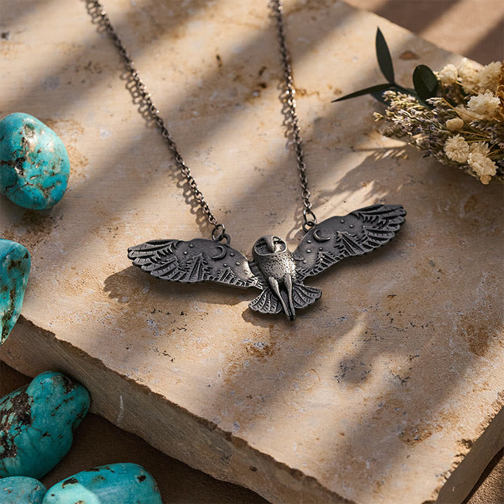 Collana vintage con ciondolo a forma di gufo, luna e ali della foresta. - image 4