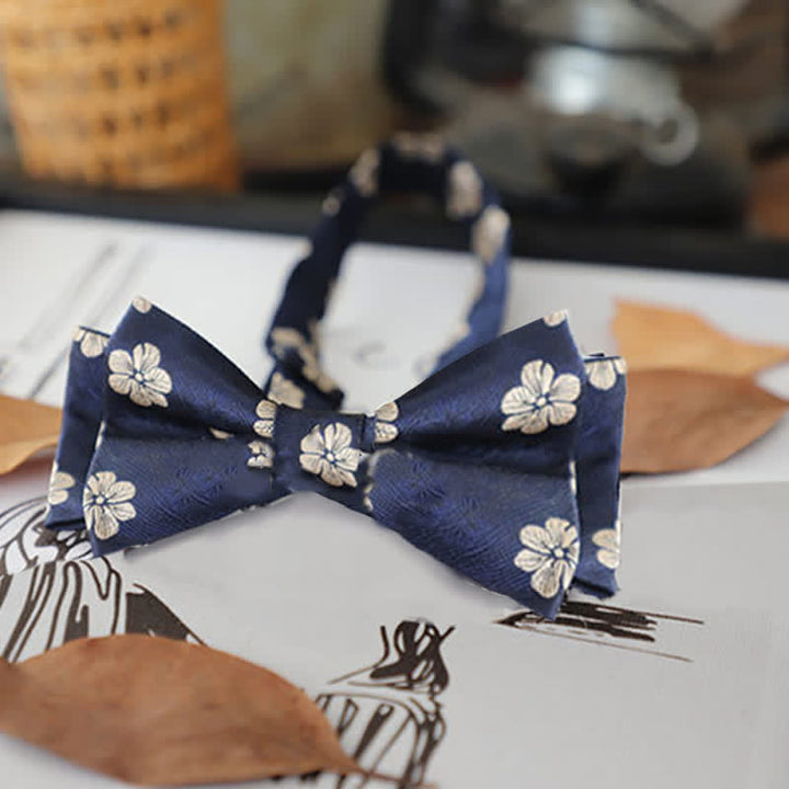 Papillon da uomo con foglie floreali retrò