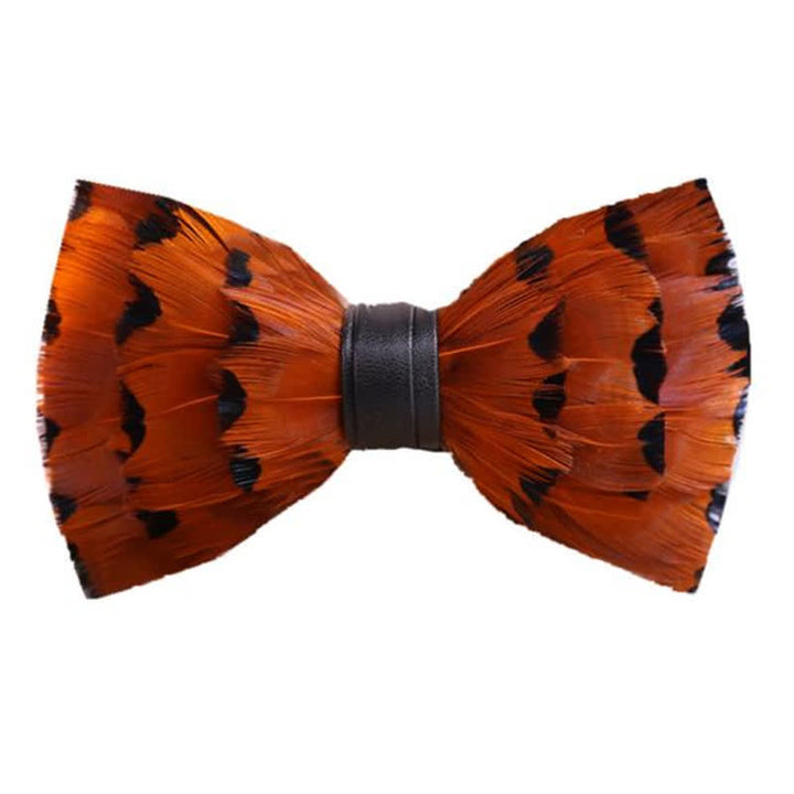 Papillon con piume di coda di fringuello arancione vibrante con spilla da bavero - image 2
