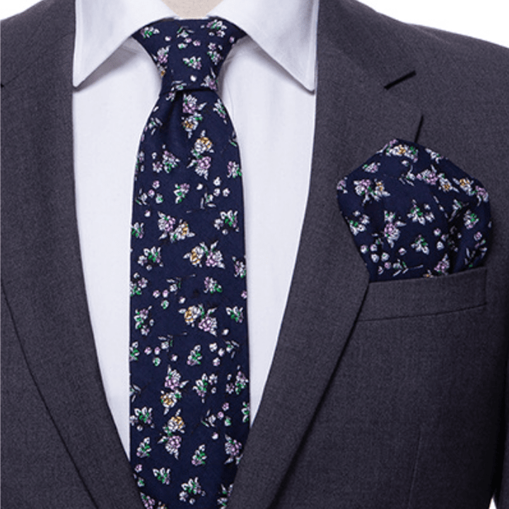 Set di 2 cravatte floreali da uomo con motivo letterario