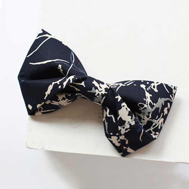 Papillon da uomo con graffiti blu navy e bianco