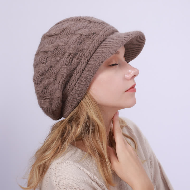 Cappello con visiera e fodera soffice e soffice da donna