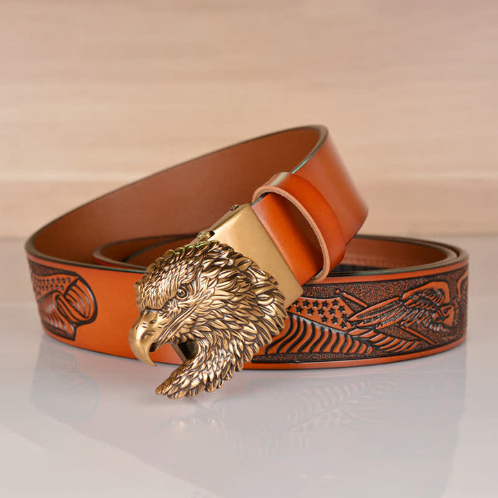 Cintura in pelle con fibbia automatica a forma di testa d'aquila intricata da uomo